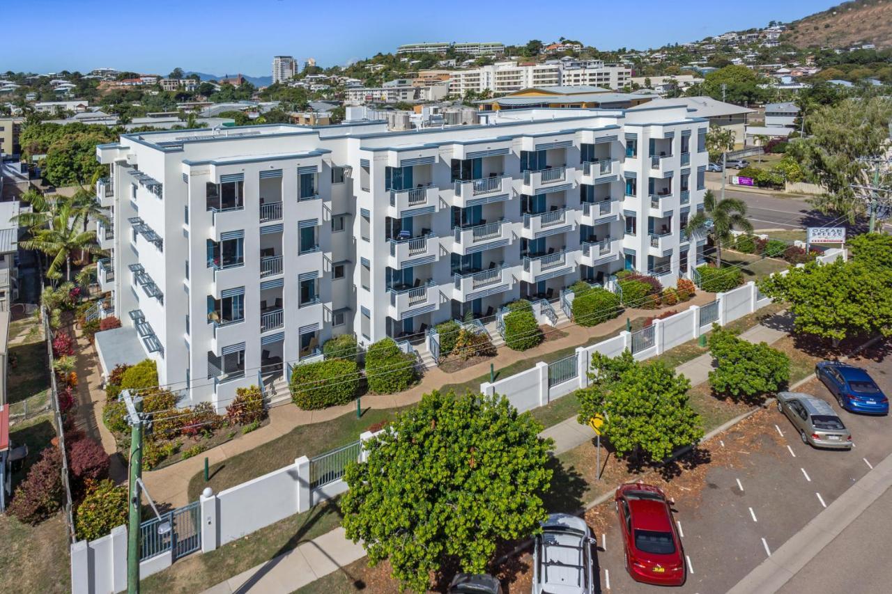 Madison Ocean Breeze Apartments Townsville Exterior photo